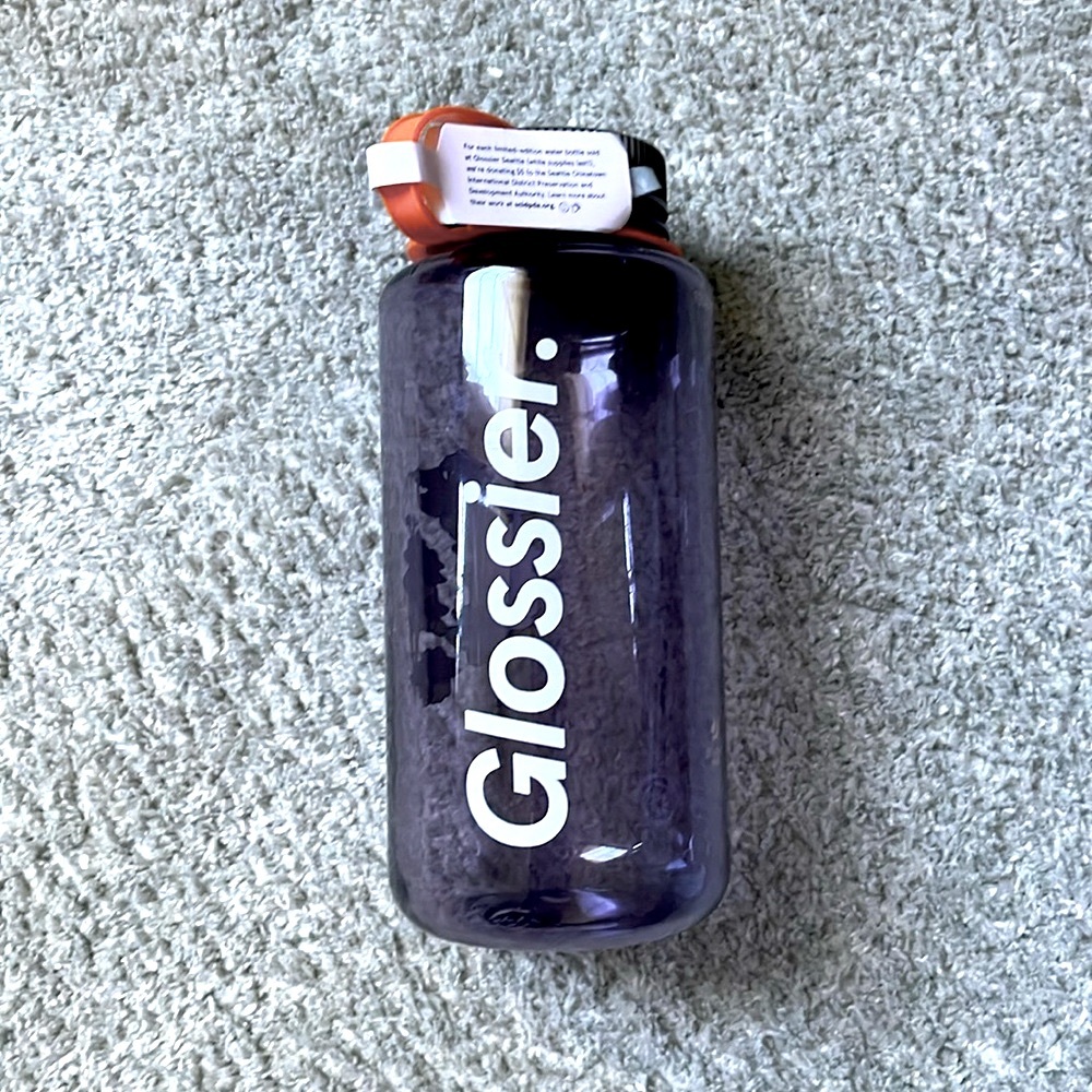 Glossier Seattle Nalgene + 2 surprise Glossier samples!! - Picture 2 of 2